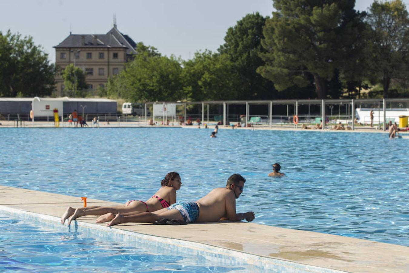 7. En verano, el Parque Deportivo ofrece los 'Campus de verano', donde los chavales están entre las 9.00 y las 17.00 horas jugando a tenis, padel, boxeo, judo, kárate, golf, fútbol, balonmano o sencillamente sumergiéndose en el agua