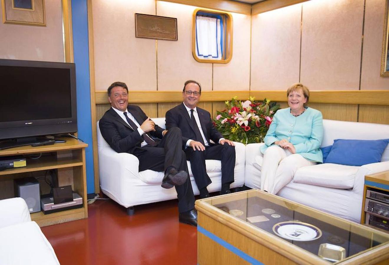 Imagen tomada en el interior del portaaviones Garibaldi, durante su reunión en en la isla Ventotene. 