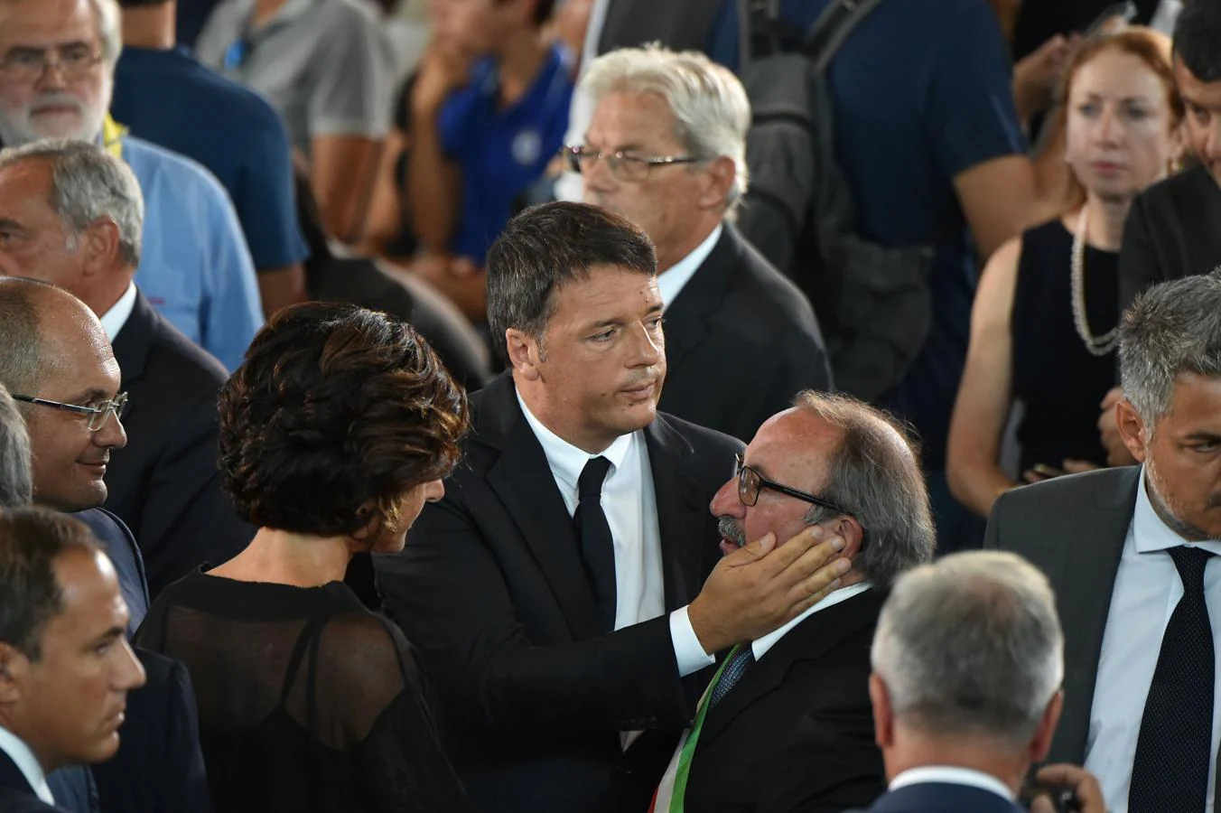 El primer ministro italiano Matteo Renzi durante el funeral celebrado en Ascoli Piceno. 