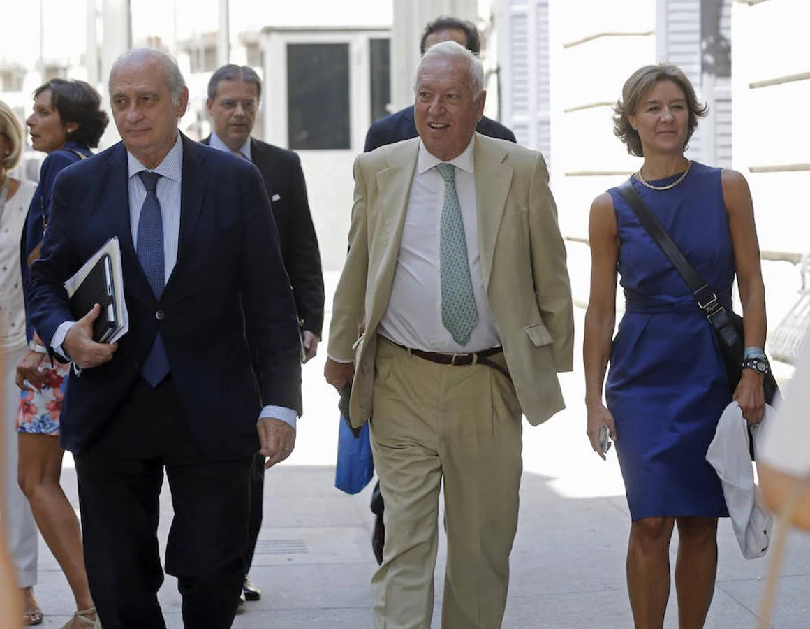Los ministros en funciones de Asuntos Exteriores José Manuel García-Margallo, de Agricultura, Isabel García Tejerina y el de Interior Jorge Fernández Díaz 