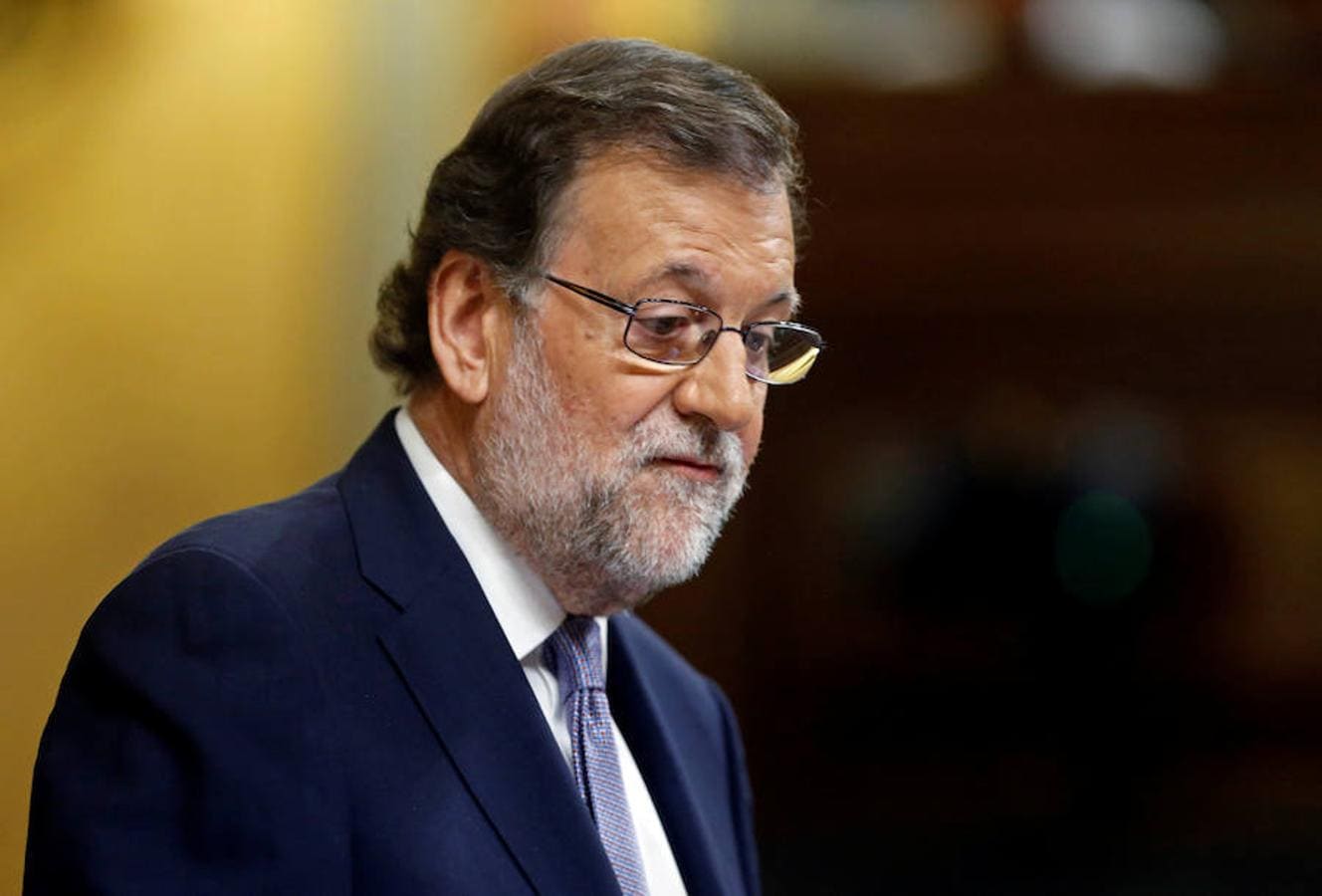 Rajoy replica a Sánchez: «A lo único que vengo es a pedir que nos dejen gobernar. No bloque, y no nos lleve a una tercera convocatoria electoral». Mariano Rajoy le recuerda al líder socialista que «hay muchos más españoles que han estado con el PP que con usted»