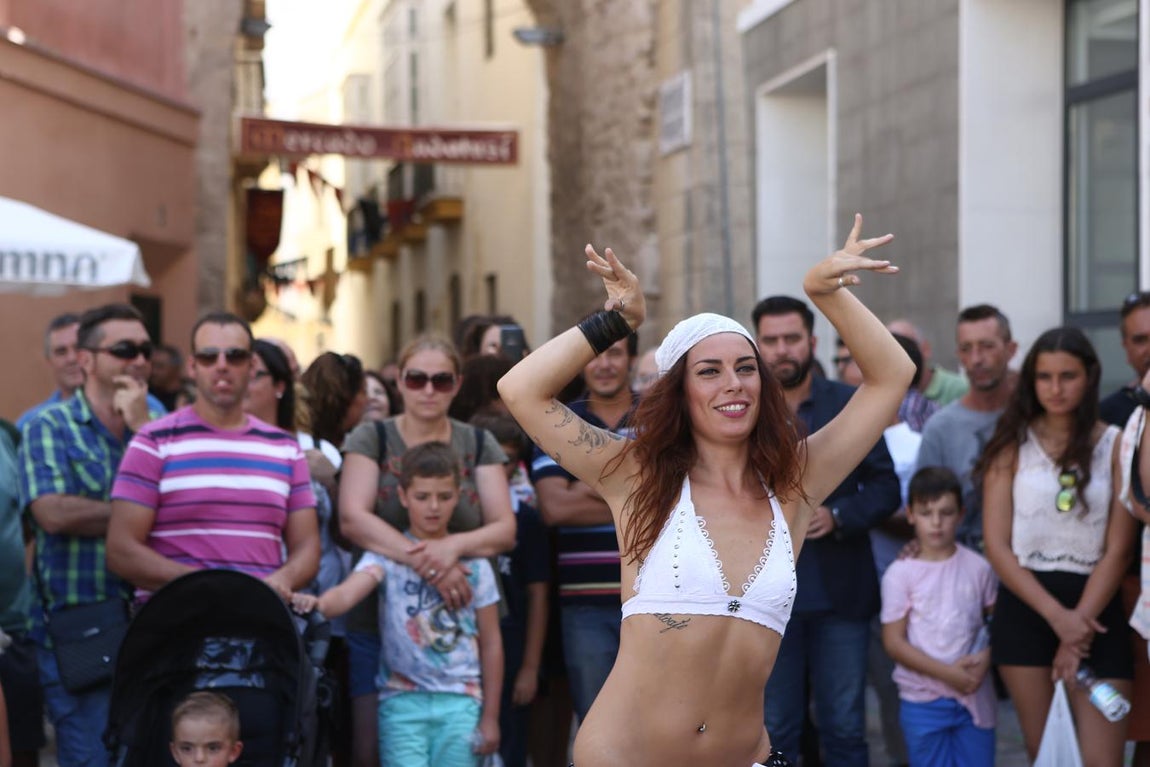 Cádiz se transforma en un gran mercado andalusí, en imágenes