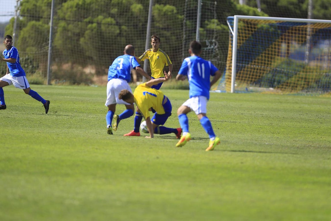 Las imágenes del Cádiz B - Xerez CD (1-0)