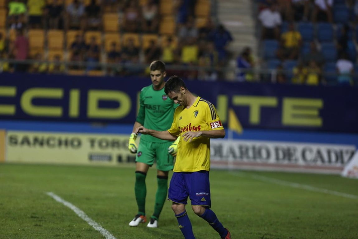 Fotos: El Cádiz se impone en los penaltis (3-2)