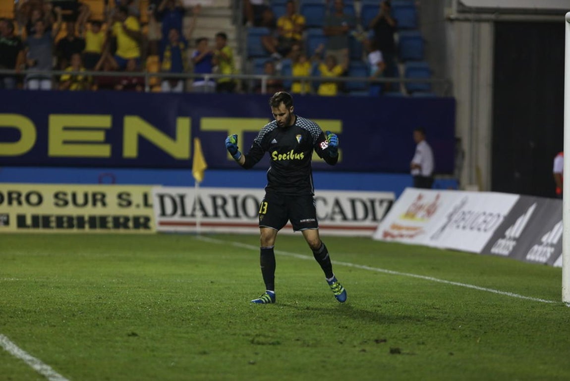 Fotos: El Cádiz se impone en los penaltis (3-2)