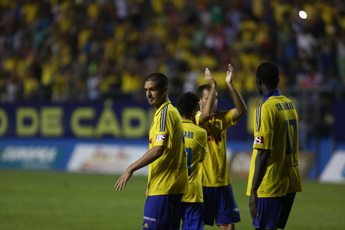 Fotos: El Cádiz se impone en los penaltis (3-2)