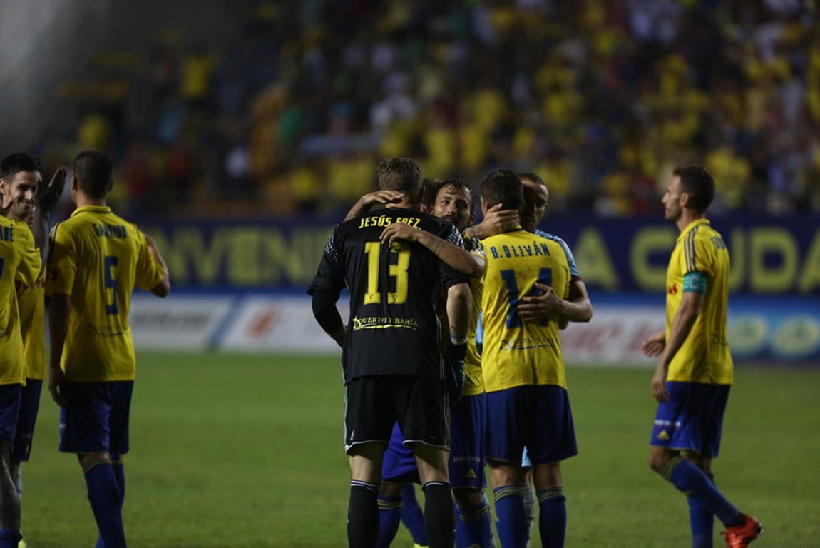 Fotos: El Cádiz se impone en los penaltis (3-2)