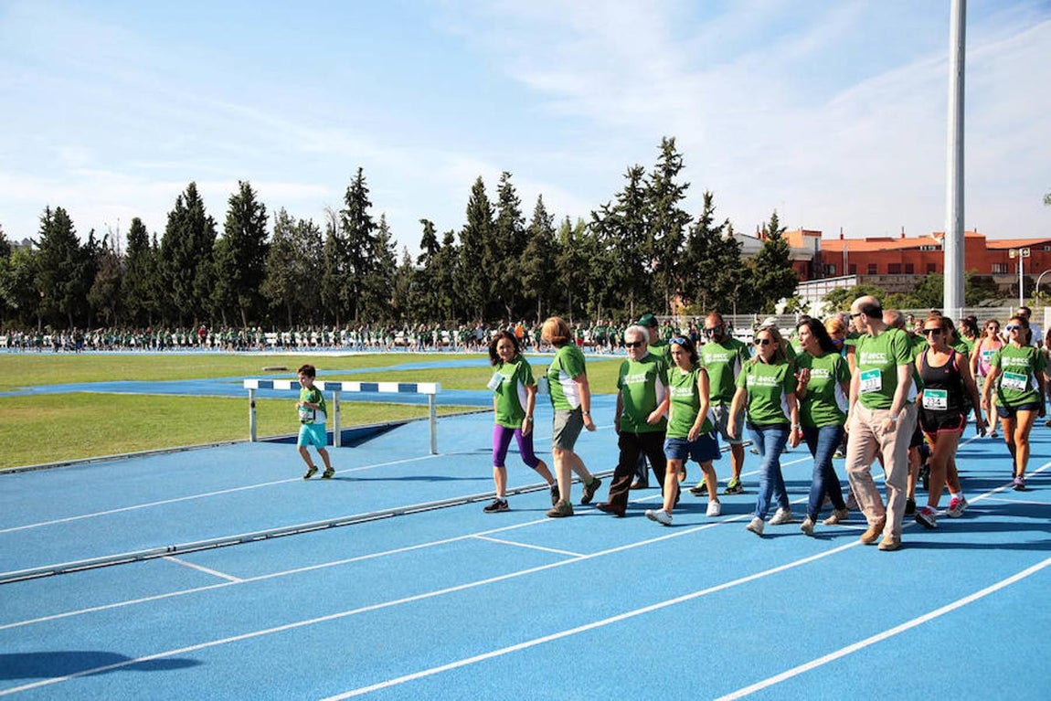 La I Carrera y Marcha Solidaria contra el cáncer, en imágenes