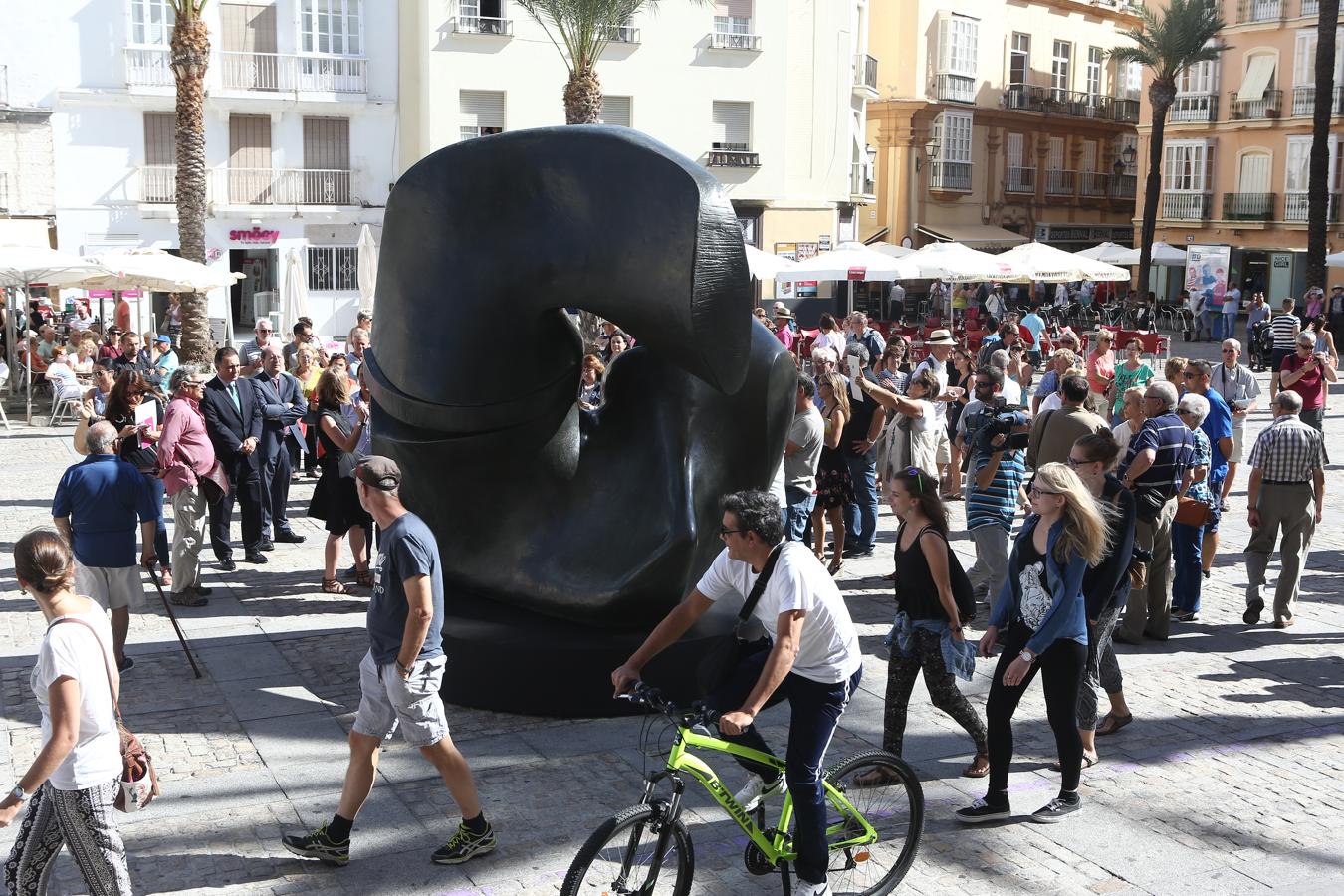 Fotos: Exposición con seis bronces monumentales del escultor Henry Moore