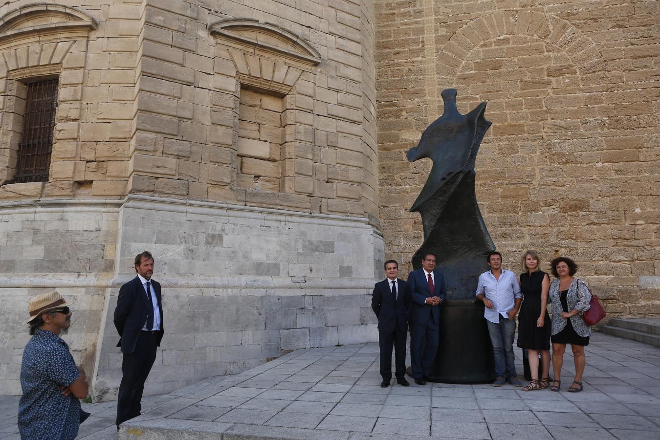 Fotos: Exposición con seis bronces monumentales del escultor Henry Moore