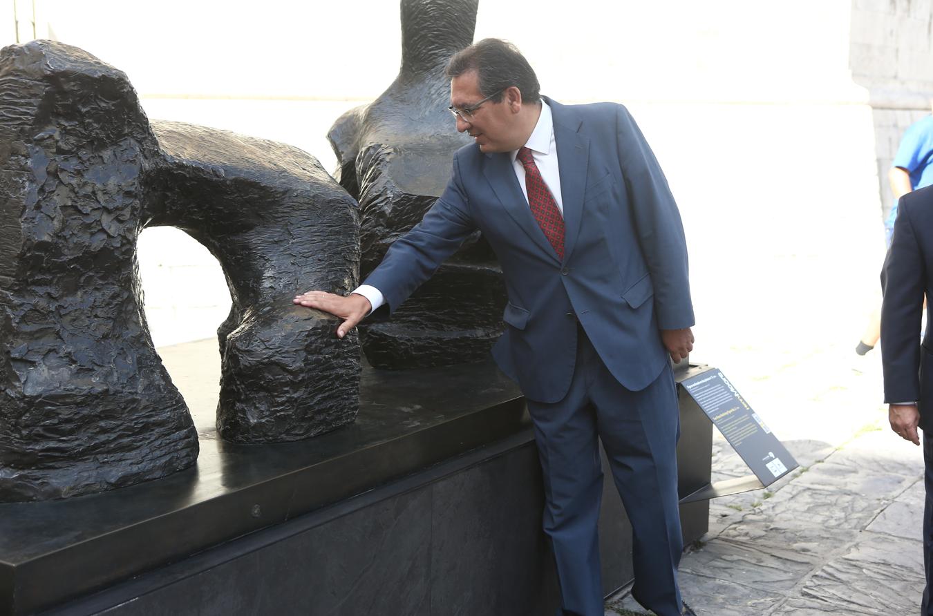 Fotos: Exposición con seis bronces monumentales del escultor Henry Moore