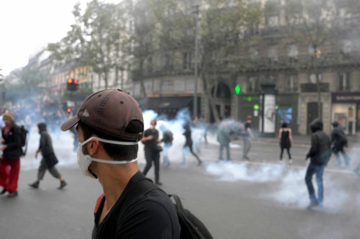 Unas 110 marchas en todo el país, acompañadas de paros en sectores como el transporte o la televisión, han mantenido viva la oposición de los trabajadores. 