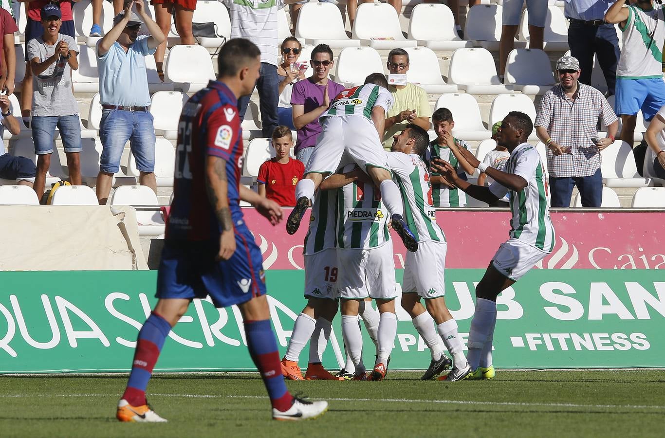 El Córdoba-Levante, en imágenes