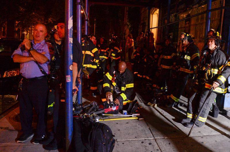 La Policía investiga la autoría de la explosión que causó 29 heridos en el barrio de Chelsea poco antes de la llegada de los líderes mundiales