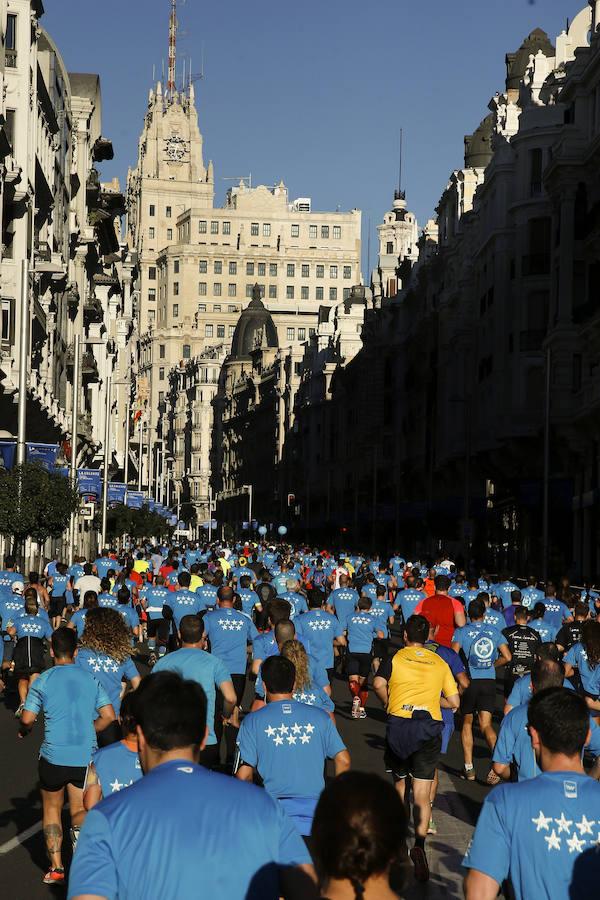 La Gran Vía, tomada por los corredores. 