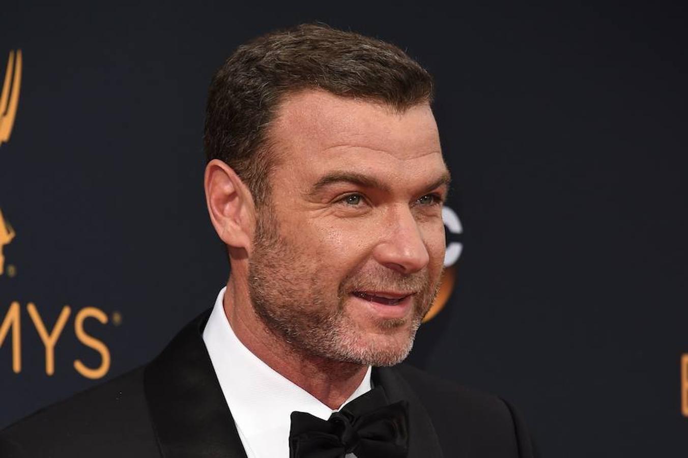 El protagonista de «Ray Donnovan», Liev Schreiber, posa a la llegada a la alfombra roja. 