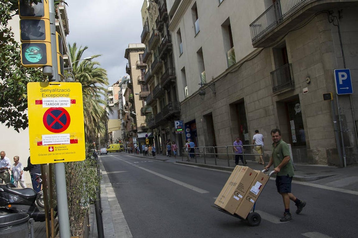 El Día sin Coches está siendo una jornada en la que, si bien no se ha llegado a reducir hasta cero el número de vehículos en la ciudad, debería haber disminuido considerablemente. 