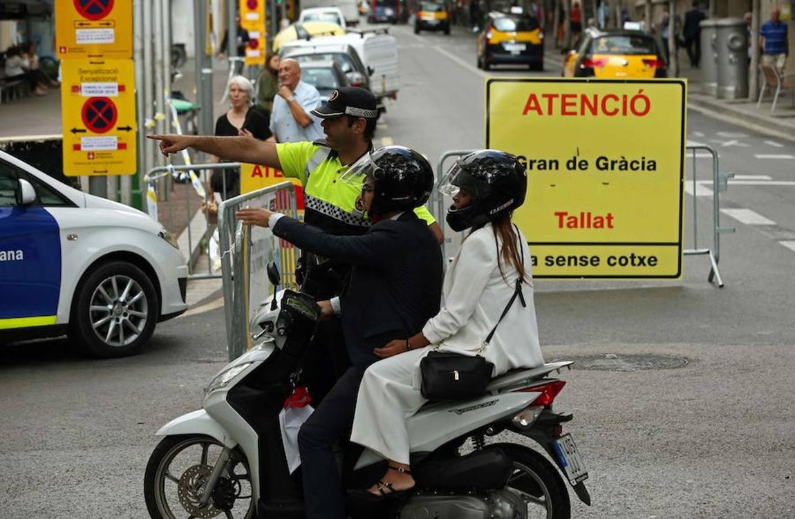 En Barcelona 54 calles han sido cortadas al tráfico y dos vías principales, la Vía Laietana y la calle Gran de Gracia. 