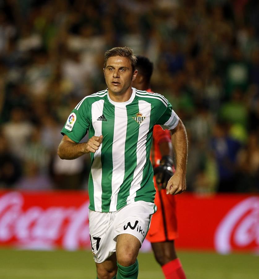 La victoria del Betis ante el Málaga, en imágenes