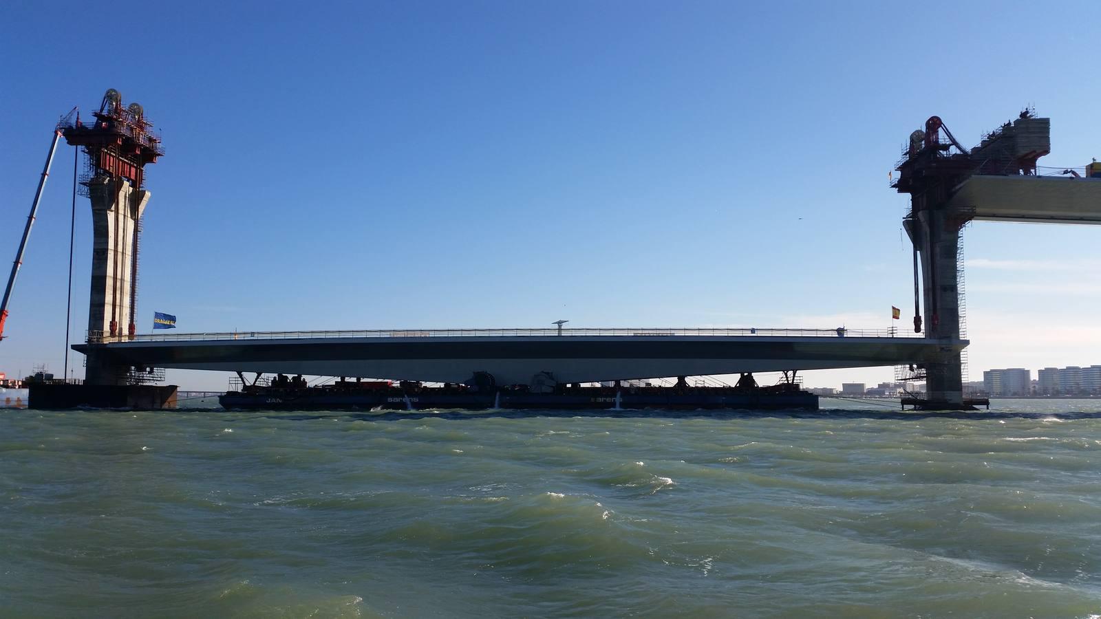 Vistas de las obras del Segundo Puente desde la grúa de la pila 12