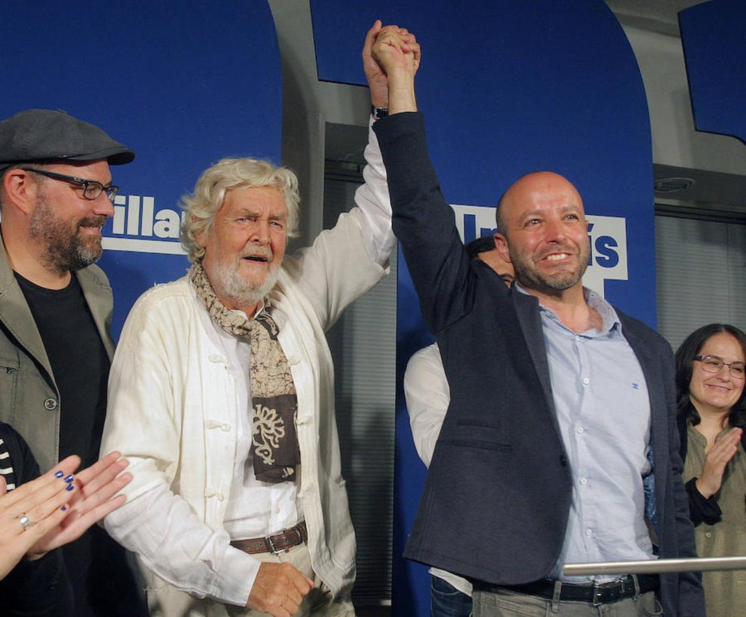 Villares junto a Beiras. Xosé Manuel Beiras felicita al candidato de En Marea
