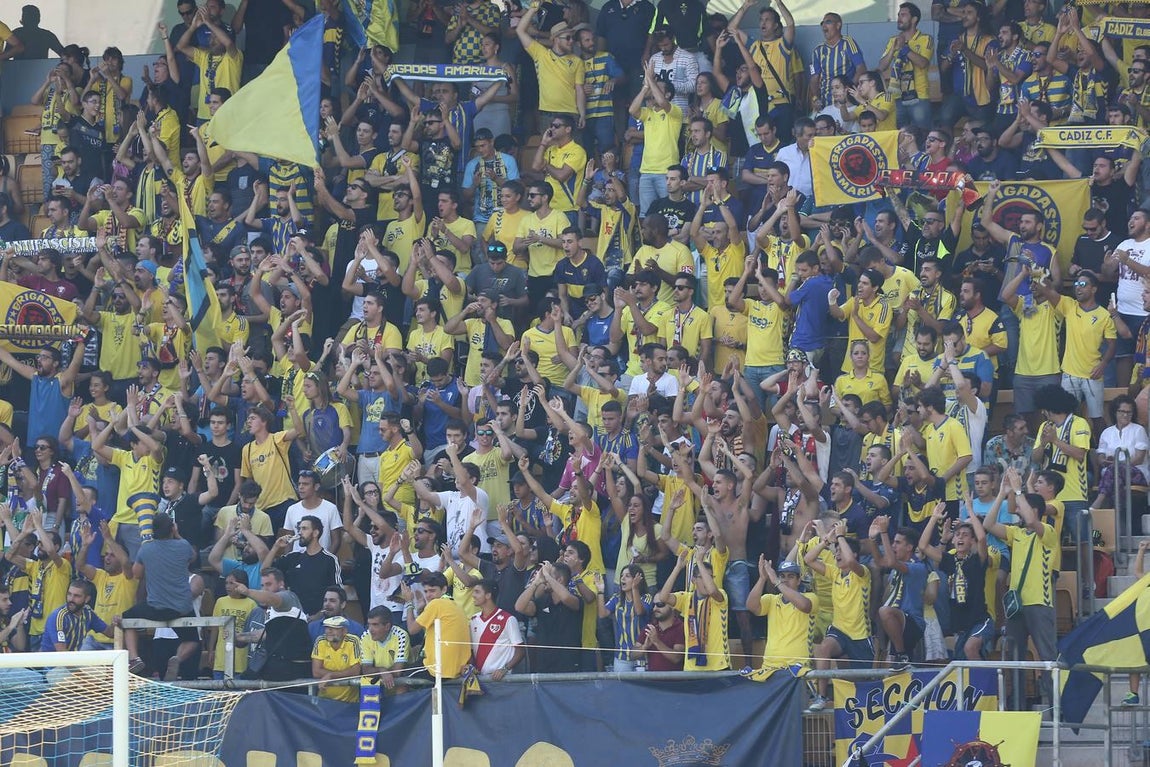 FOTOS: Búscate en el partido del Cádiz CF vs Oviedo