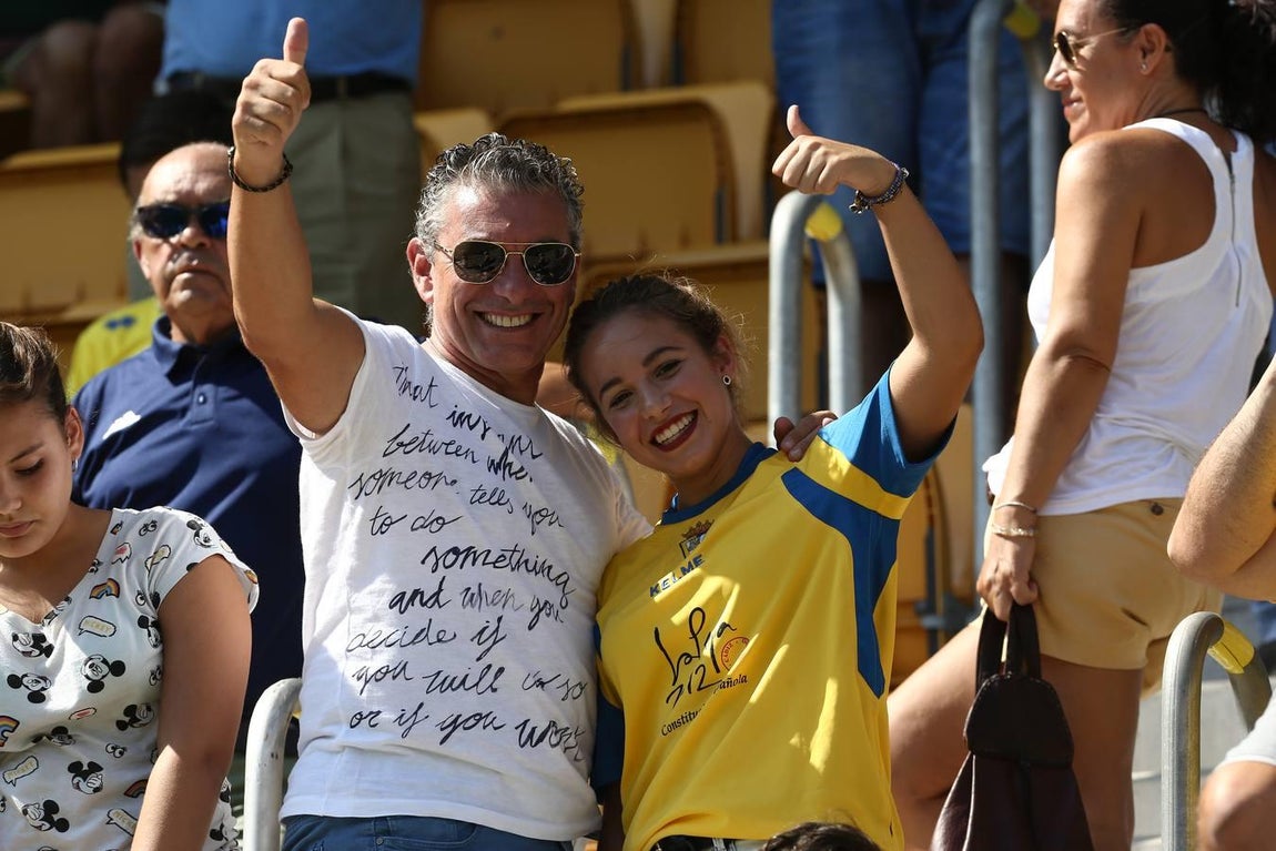 FOTOS: Búscate en el partido del Cádiz CF vs Oviedo