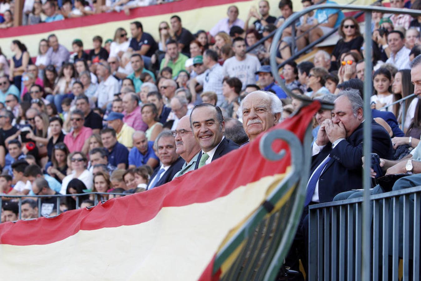 Exhibición de la Guardia Civil en la plaza de toros