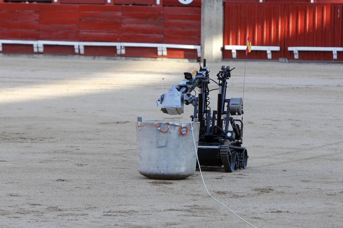 Exhibición de la Guardia Civil en la plaza de toros