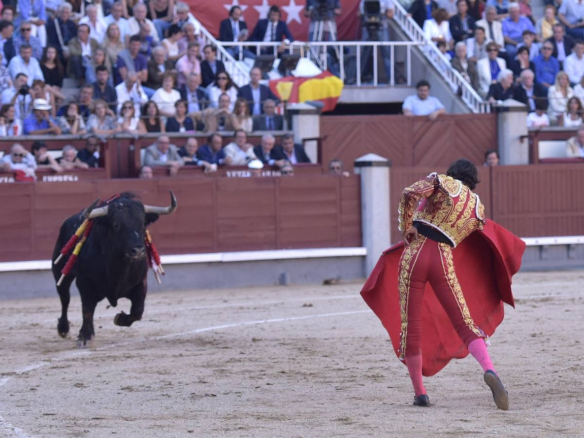 Las épicas faenas de Curro Díaz y José Garrido en la Feria de Otoño, foto a foto