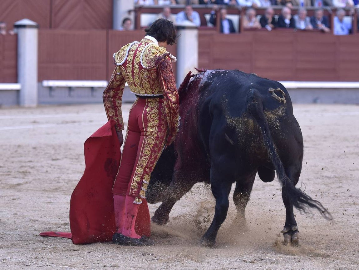 Las épicas faenas de Curro Díaz y José Garrido en la Feria de Otoño, foto a foto