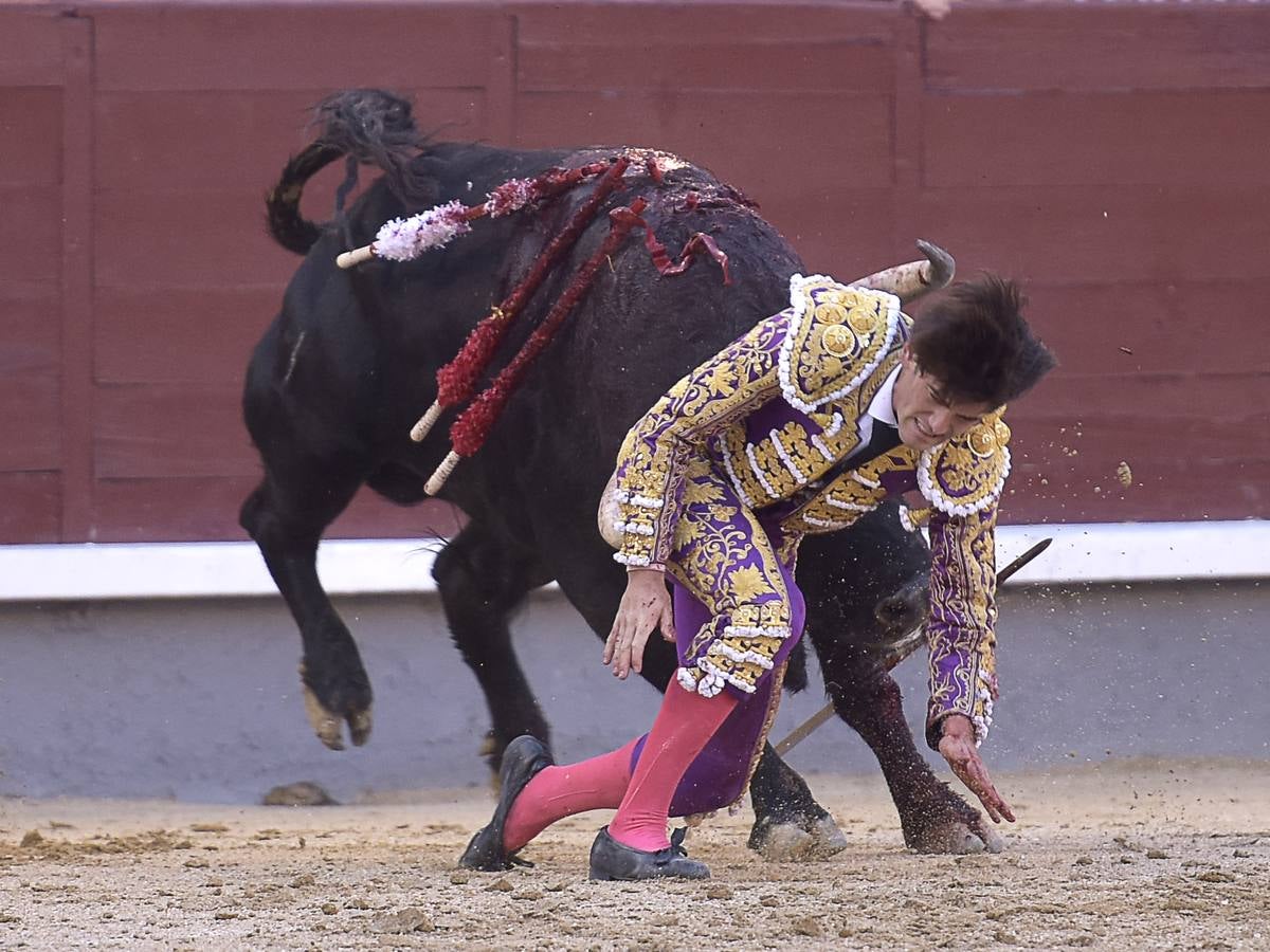 Secuencia de los espeluznantes percances de José Garrido en Las Ventas