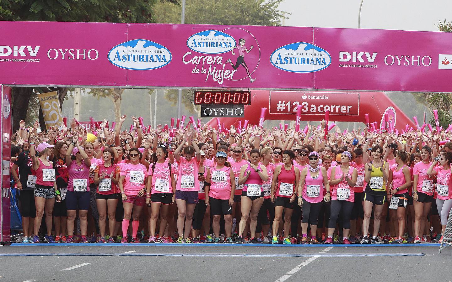 Doce mil corredoras baten récord de participación en la prueba sevillana