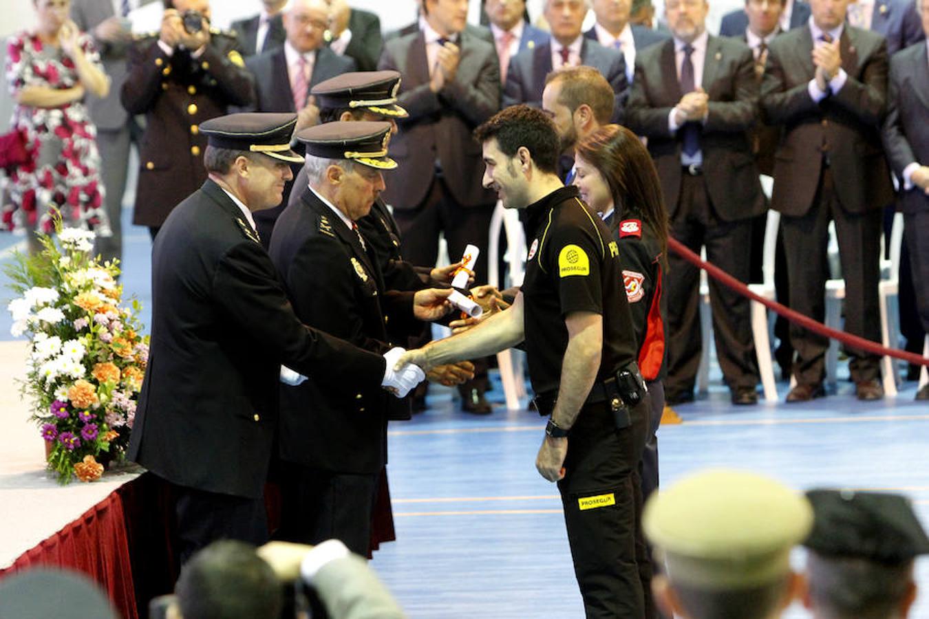 Acto institucional del día de la Policía