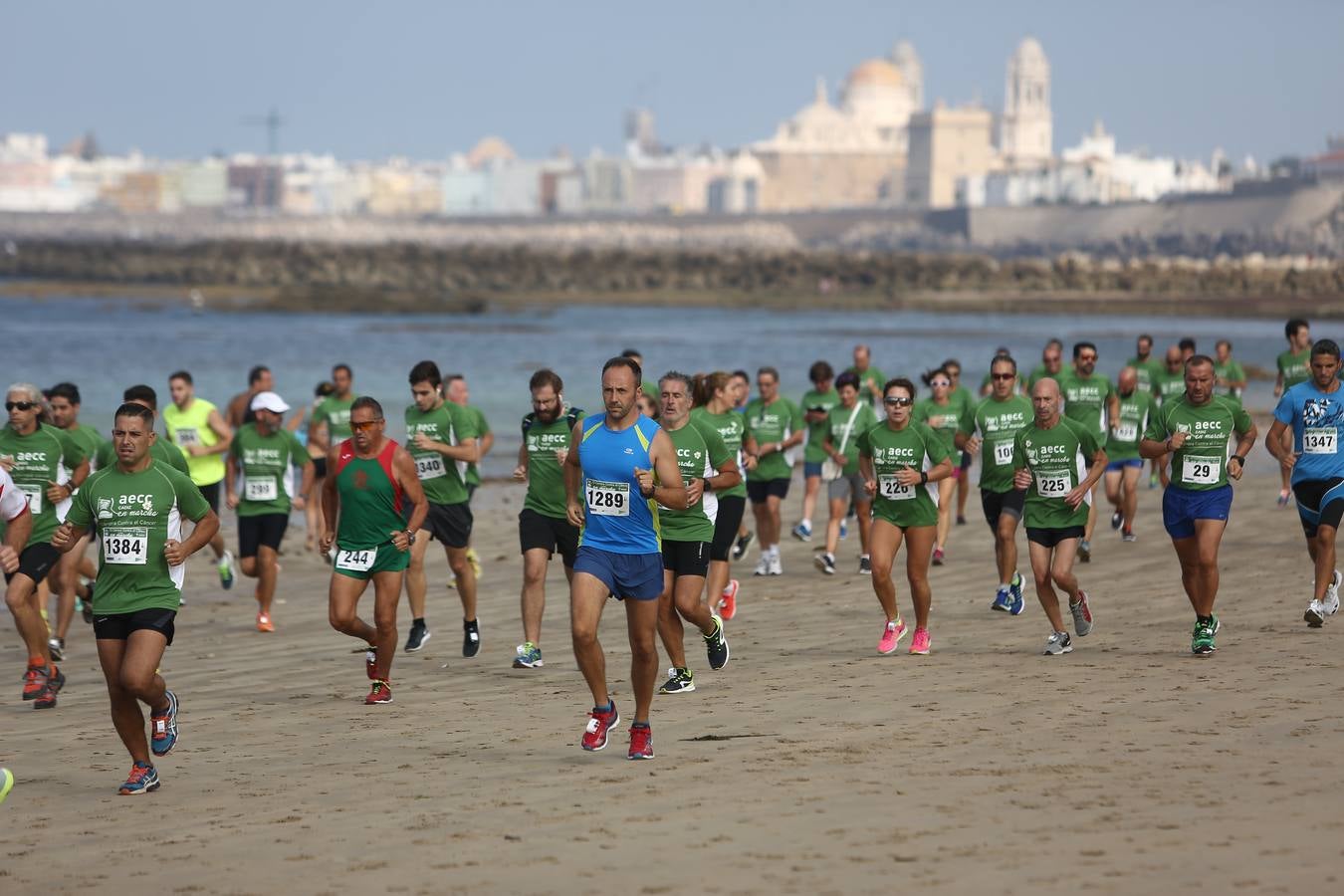 Carrera contra el Cáncer celebrada en Cádiz