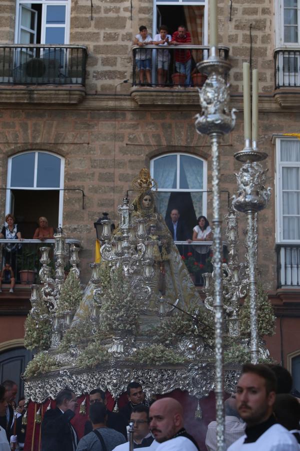 Cádiz celebra la Virgen del Rosario
