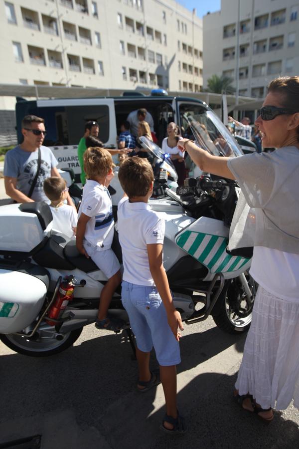 Jornada de puertas abiertas en la Guardia Civil de Cádiz