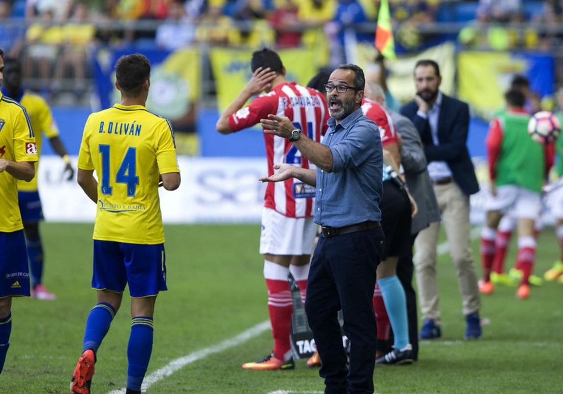 Las imágenes del partido Cádiz CF - Girona FC