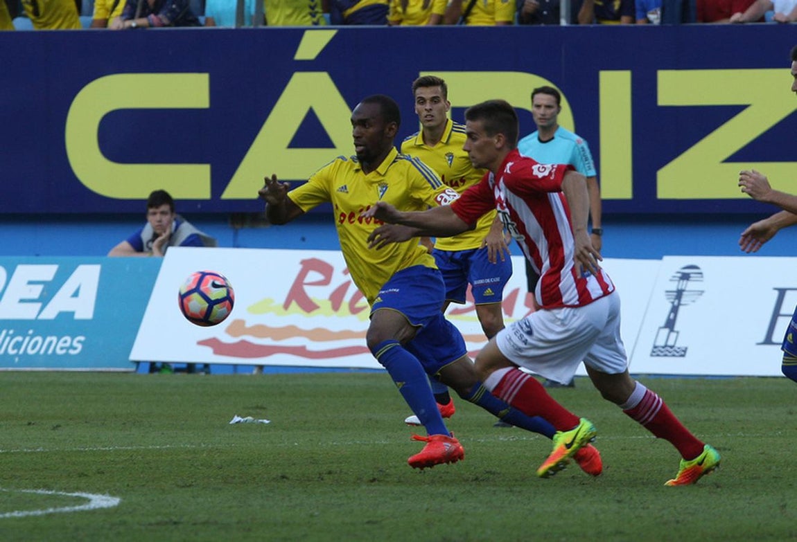 Las imágenes del partido Cádiz CF - Girona FC