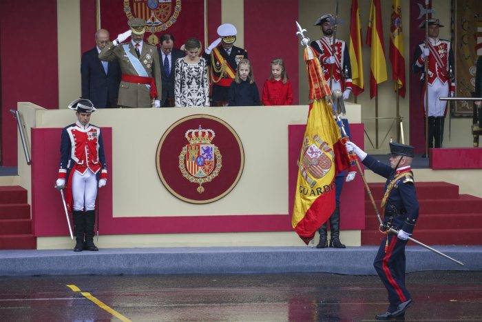 El paso de la bandera. 