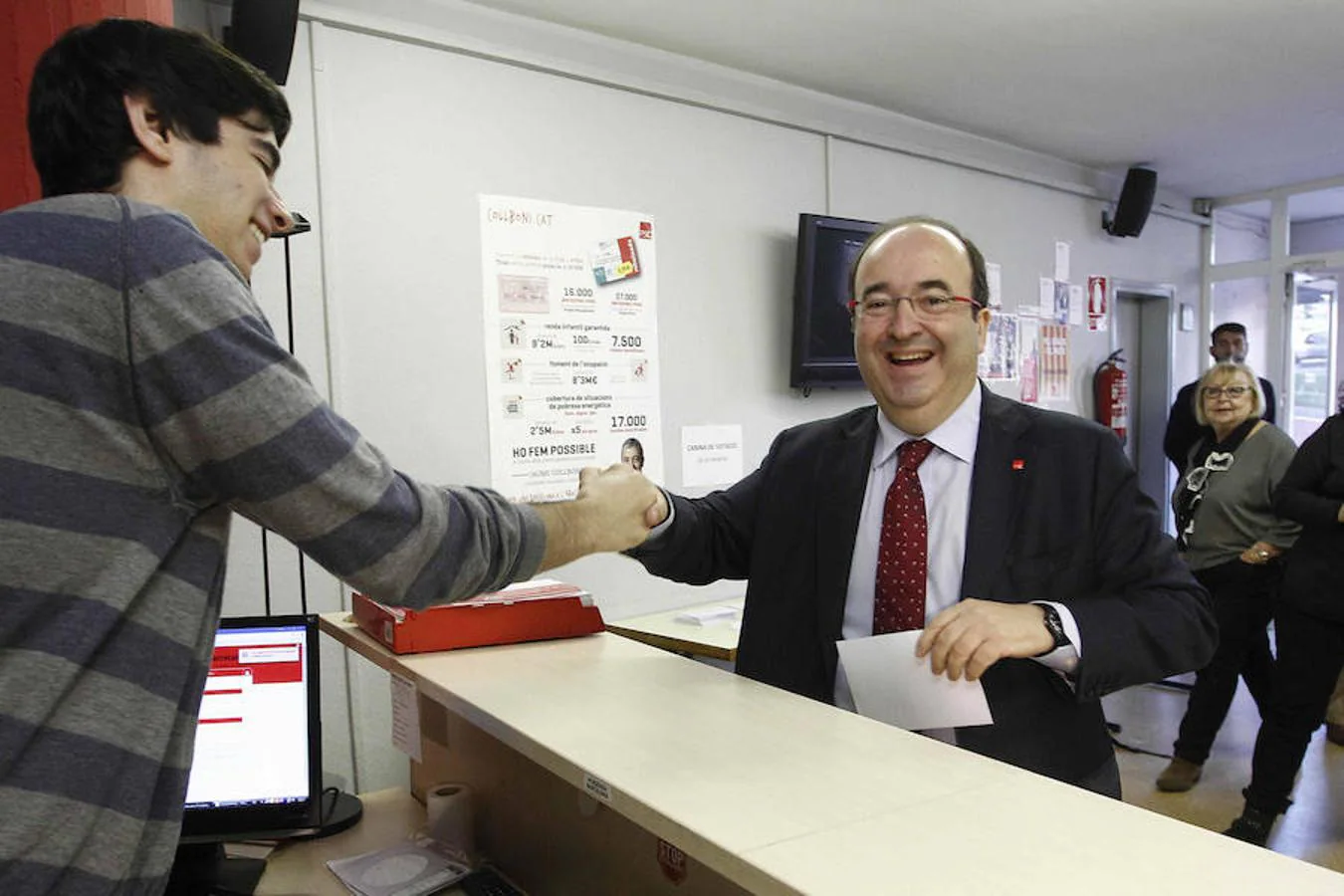Iceta, que ha recordado que si gana las primarias tendrá en cuenta a su rival para formar la nueva dirección del partido, ha insistido en que los diputados socialistas dirán «no» a Mariano Rajoy (PP)