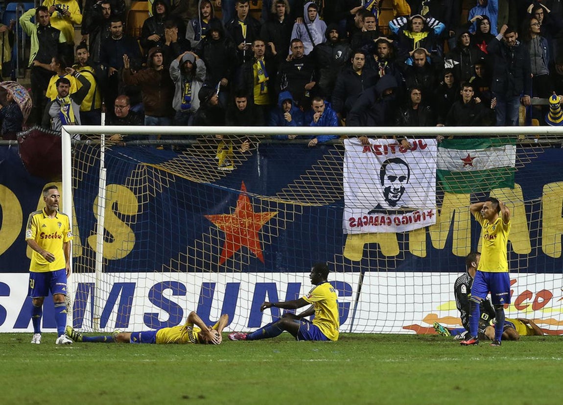 Las imágenes Cádiz CF-Ucam Murcia