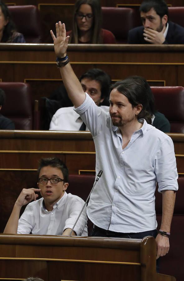 El líder de Podemos, Pablo Iglesias pide la palabra por alusiones.. 