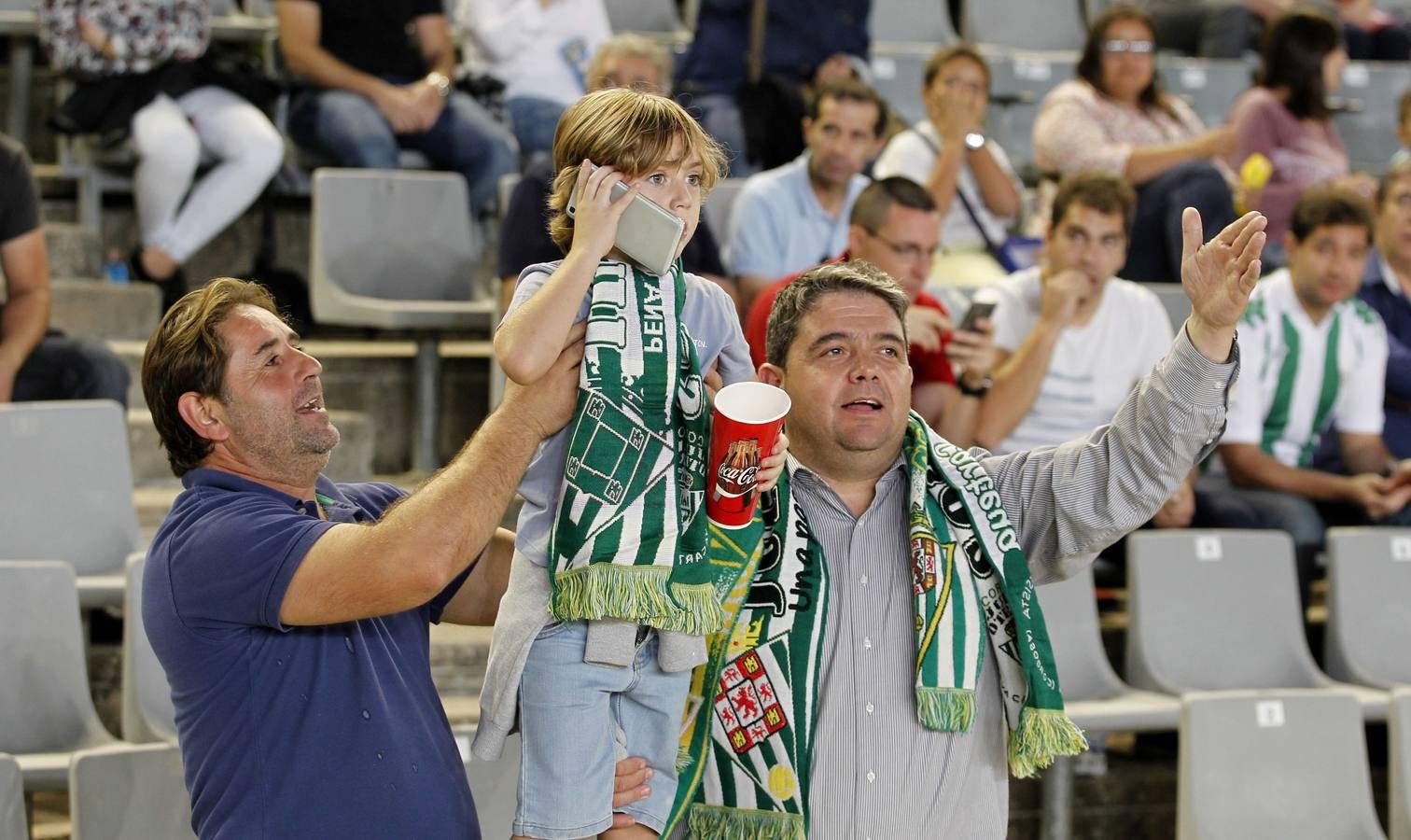 El ambiente en las gradas del Nuevo Arcángel en el Córdoba-Valladolid