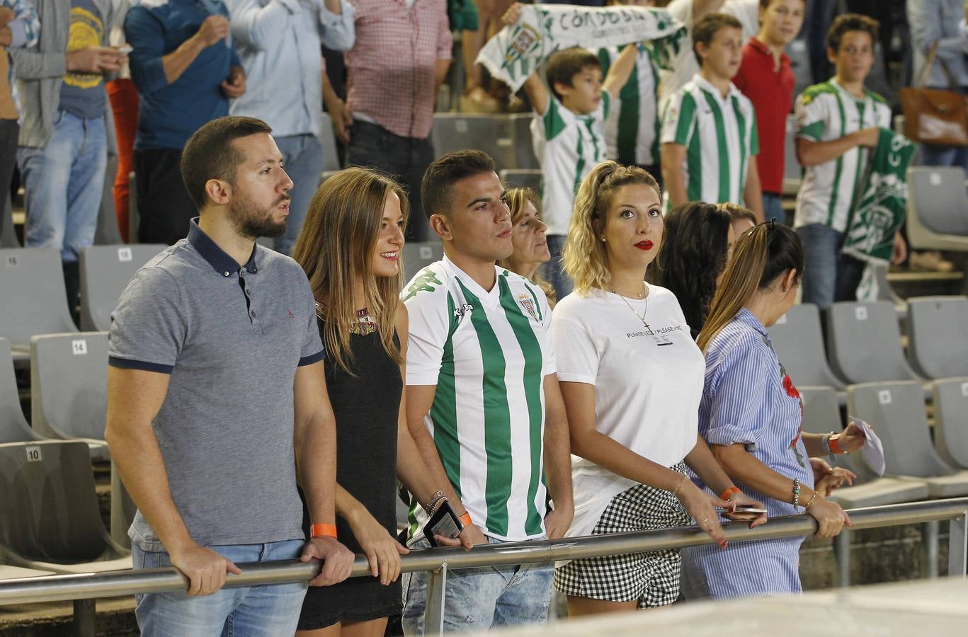 El ambiente en las gradas del Nuevo Arcángel en el Córdoba-Valladolid