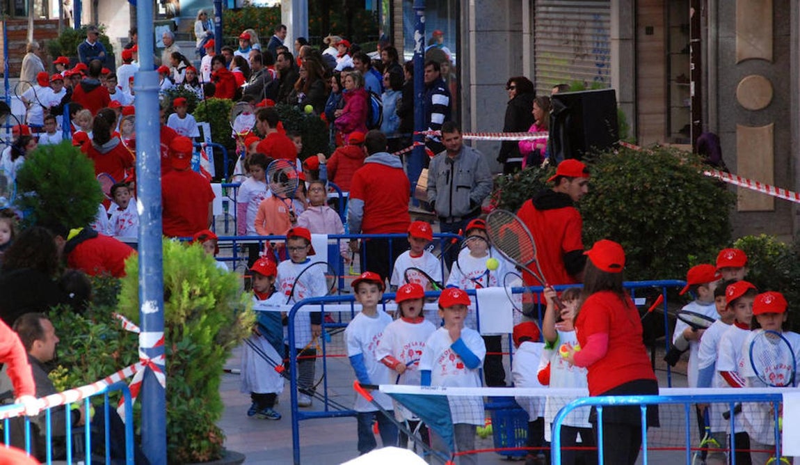 Más de 600 niños de toda la región en la XIV edición del Día de la Raqueta de Talavera