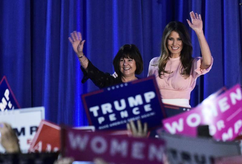 Melania Trump salió en defensa de su marido, afirmando que el magnate fue «incitado» a hacer los comentarios lascivos en el vídeo del 2005. 