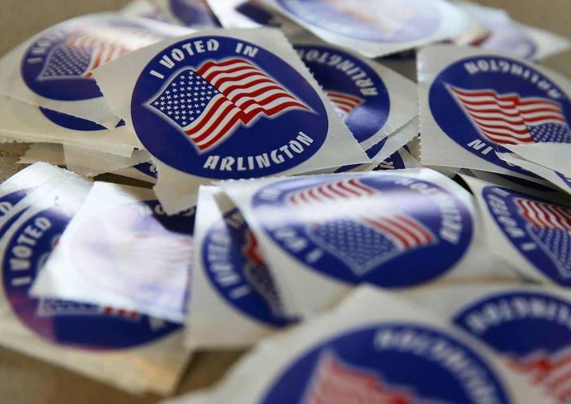 Pegatinas de «Yo voté en Arlington». En Estados Unidos cuidan mucho este tipo de detalles.. AFP