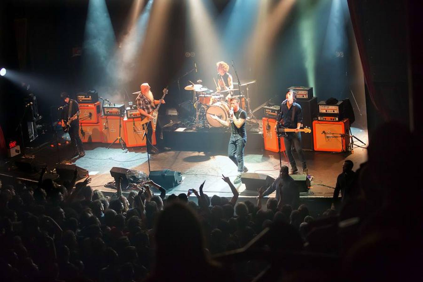 El grupo Eagles of Death Metal en el concierto que daba esa noche en la sala Bataclan. 