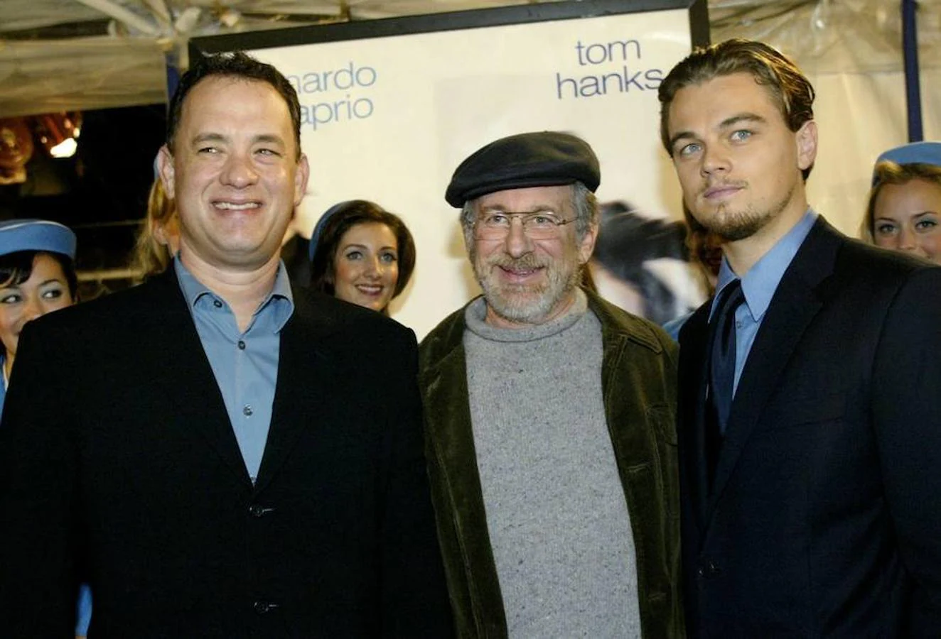 Junto al director de cine Steven Spielberg y el actorTom Hanks